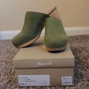 Madewell clog mules in the color “faded cactus”